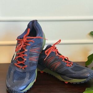 Brooks Men’s Cascadia 11 Trail Running Shoes